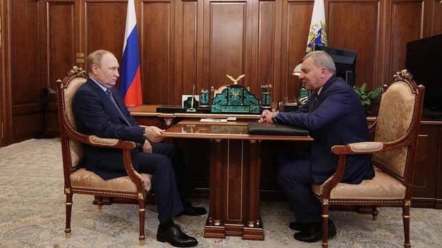 El presidente ruso Vladimir Putin reunido con Yuri Borisov, el nuevo director de la agencia espacial rusa Roscosmos