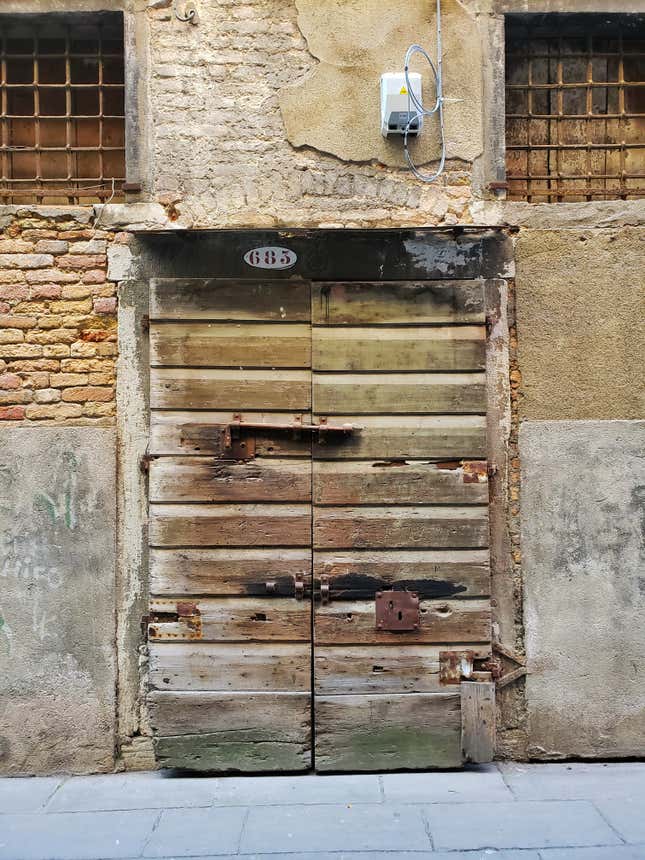Image for article titled You’ve seen Venice’s gondolas. But have you seen its doors?