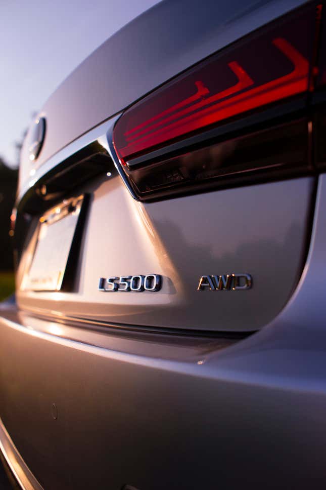 Image for article titled Here's How A $115,000 Lexus LS 500 Justifies Its Price