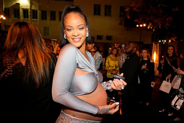 Image for article titled The Evolution of Rihanna [UPDATE]