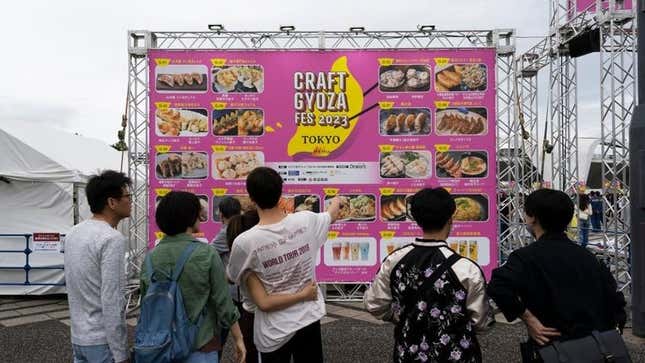 Image for article titled 8 Ways to Get the Most Out of a Food Festival