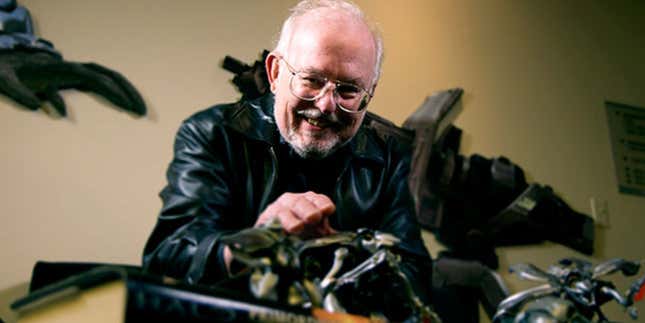 Image for article titled Sci-fi Novelist Greg Bear Has Passed Away