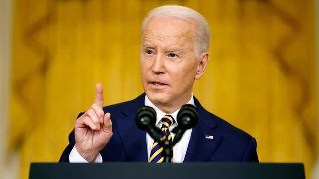 Image for article titled Biden Vows That If Russia Invades Ukraine, U.S. Will Invade One Country Of Equivalent Value