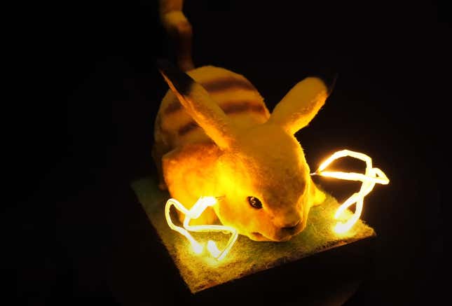 Imagen para el artículo titulado Esto es lo que pasa cuando un escultor experto hace una versión realista de Pikachu