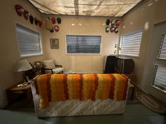 Image for article titled First Look at Last of Us and Stranger Things Houses at Halloween Horror Nights
