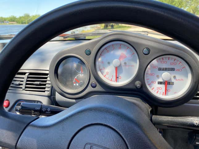 Image for article titled This Old Honda Beat Is The Best Car I've Ever Owned