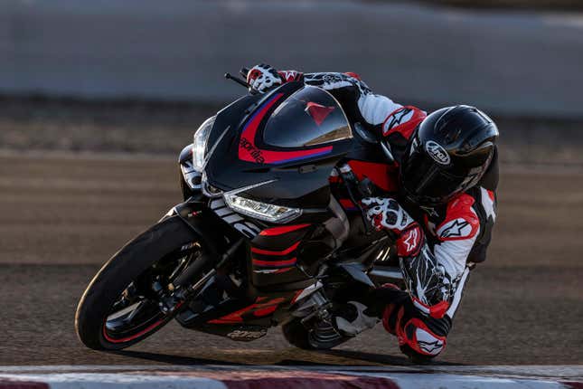 Image for article titled The Aprilia RS 457 Is A Gorgeous, High-Tech Beginner Sportbike