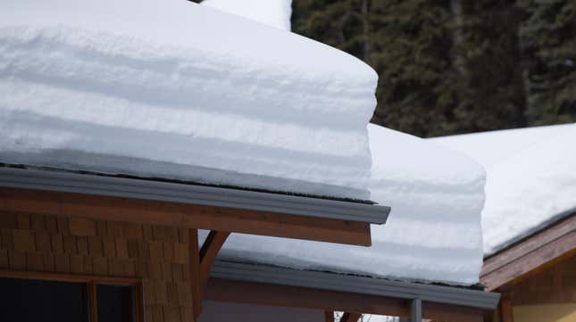 Image for article titled You Need to Know Your Roof&#39;s &#39;Snow Load&#39;