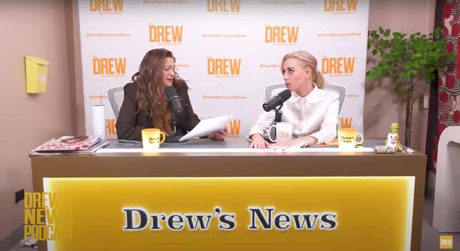 Image for article titled Aubrey Plaza Calling Drew Barrymore &#39;Mommy&#39; Is Driving the Internet Nuts