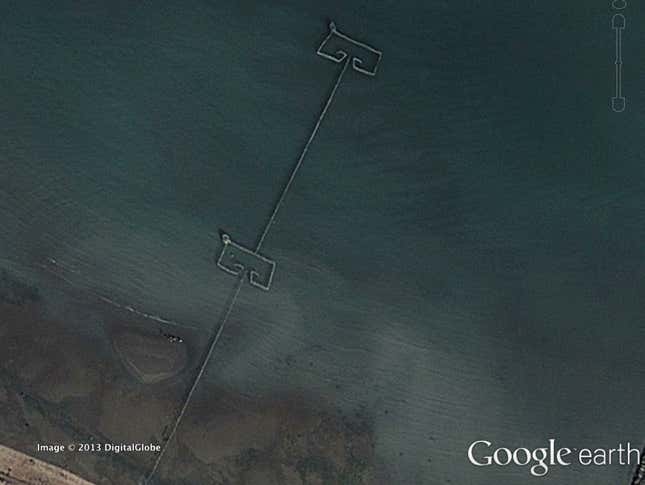 A Persian Gulf weir.