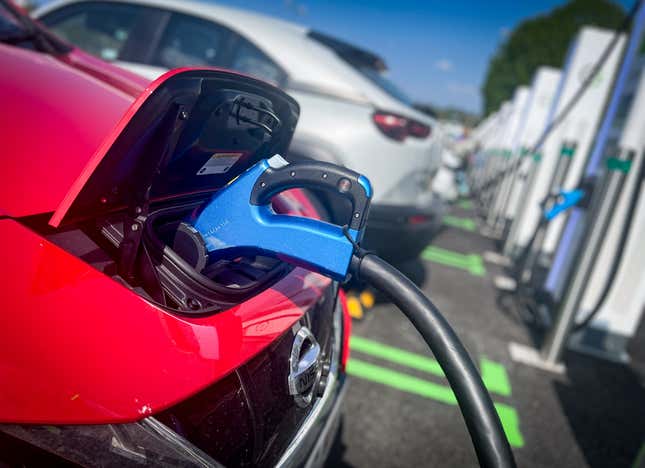 Image for article titled How EVs Are Better For The Environment, By the Numbers
