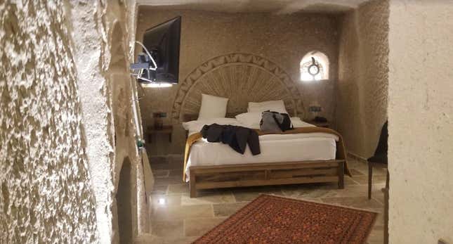 Image for article titled I Picked Up A Hitchhiker In Turkey And It Was Hilariously Weird