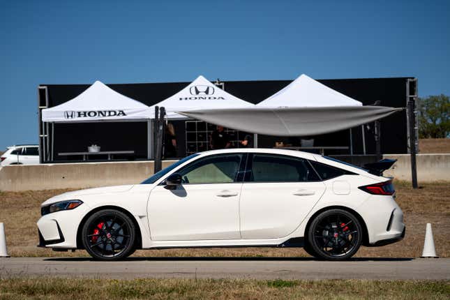 Image for article titled 2023 Honda Civic Type R: First Track Drive