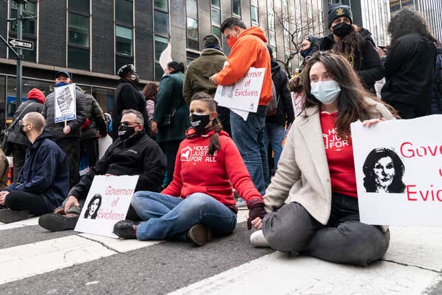 Some protesters blocked the roadway on 3rd Avenue. About 150 protesters gathered at NYPL (New York Public Library) on 5th Avenue and walked to the governor’s office on 3rd Avenue demanding the continuation of the moratorium on housing eviction.