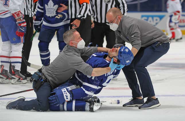 Maple Leafs' John Tavares skates 1 week after scary injury – The Denver Post