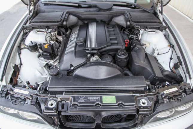 Image for article titled At $8,500, Could You Build A Relationship With This 1999 BMW 528i Touring?