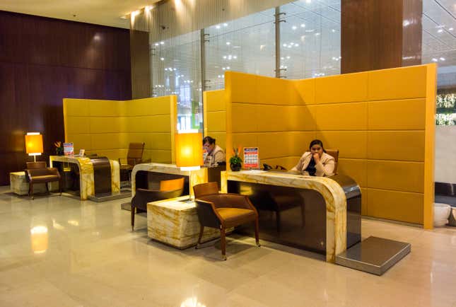Image for article titled What it’s like to fly the $23,000 Singapore Airlines Suites class