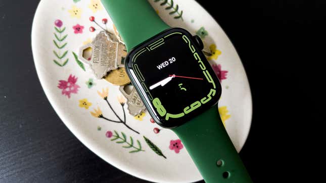 The Contour watch face is one of the few things that are exclusive to the Series 7.