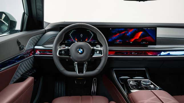 2023 BMW 760i interior