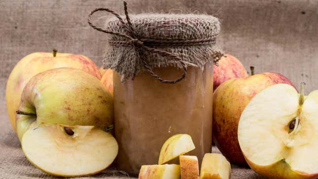 Image for article titled 5 No-Peel Apple Recipes You Need to Try This Fall