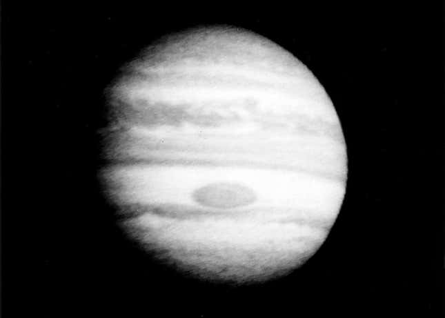 Imagen para el artículo titulado Los planetas del sistema solar, antes vs. ahora: así eran sus primeras fotos y así son las actuales