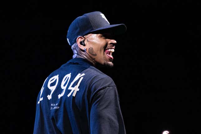 Singer Chris Brown performs onstage during the ‘One of Them Ones Tour’ at The Kia Forum on August 26, 2022 in Inglewood, California. 