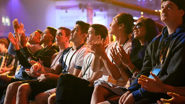 TwitcCon attendees applaud during the Doritos Bowl at Twitch Con 2018. 
