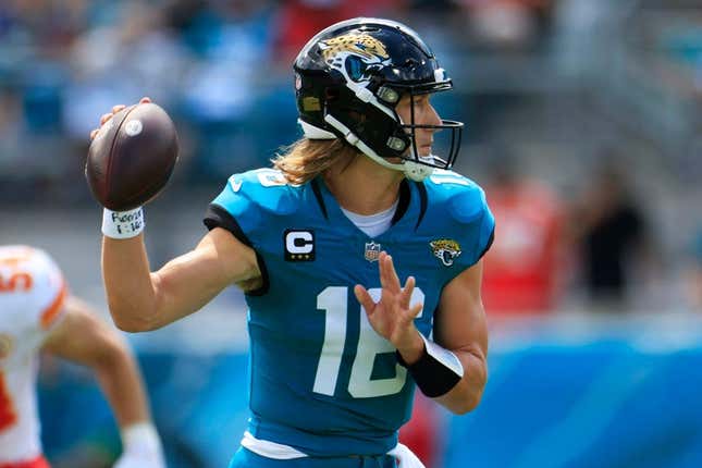 Jaguars QB Trevor Lawrence earns AFC Offensive Player of the Week