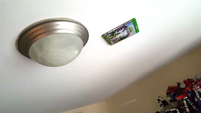 Image for article titled Why There&#39;s An Xbox One Game Stuck To My Ceiling