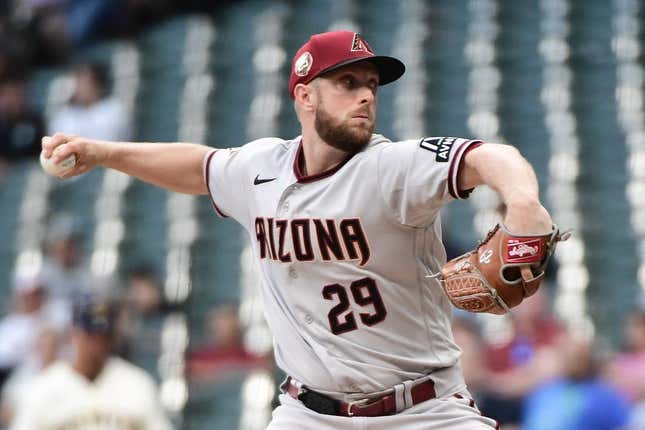 Kelly pitches Diamondbacks past Giants in 5-3 win - The San Diego