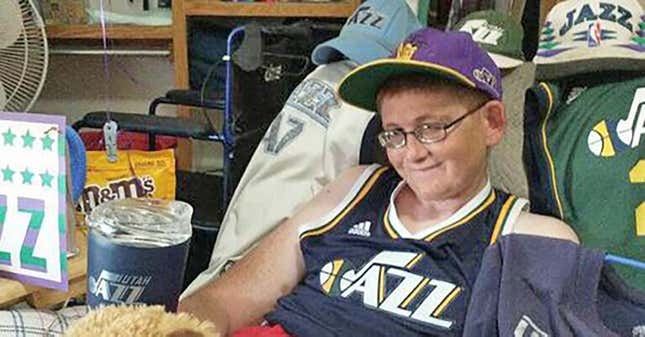 Image for article titled Every NBA team’s Super Fan