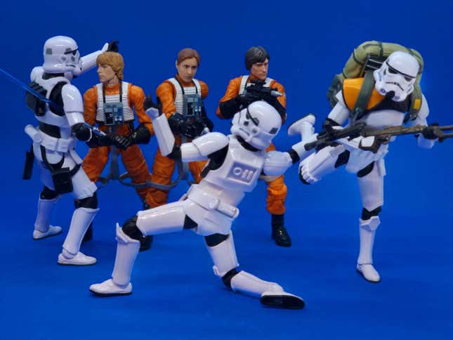 Image for article titled Hasbro&#39;s Selfie Series Figures Just Aren&#39;t There Yet