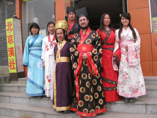 The author conducts fieldwork among participants in the Han Clothing Movement.