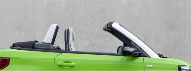 Image for article titled The Wuling Hong Guan Mini EV Cabrio Is Really Happening