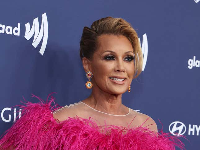 Image for article titled Vanessa Williams Is Flawless at 60, Calls Aging a ‘Privilege’