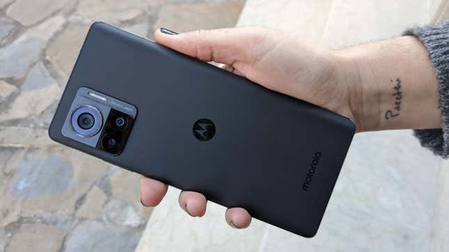 Imagen para el artículo titulado Análisis del Motorola Edge 30 Ultra: endiabladamente rápido