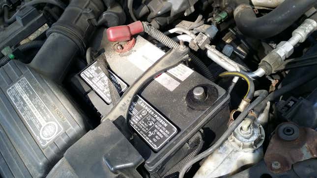 Image for article titled How to Clean Your Dirty Engine Bay Without Breaking Your Car