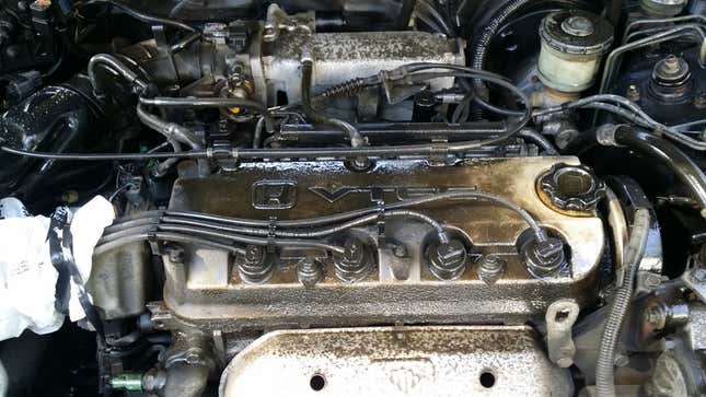 Image for article titled How to Clean Your Dirty Engine Bay Without Breaking Your Car