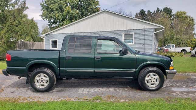 At 7 200 Is This 2002 Chevy S10 Crew Cab A Good Deal   147f41b1035137cea733c113f406df72 