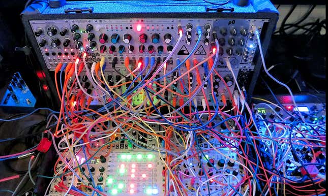 Image for article titled A Beginner's Guide to the Synth
