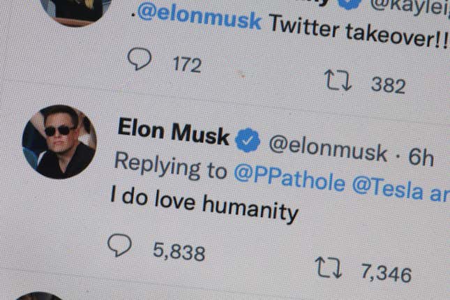 Imagen para el artículo titulado Es oficial: Elon Musk amenaza a Twitter con cancelar la compra