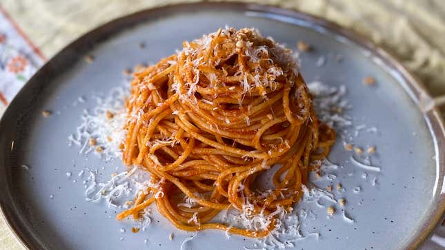 Image for article titled Make This Cheap Pasta Sauce With Browned Butter and Tomato Paste