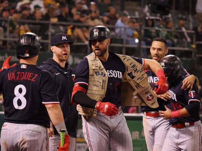 Joey Gallo keeps his cool, then blasts game-winning home run for Twins –  Twin Cities