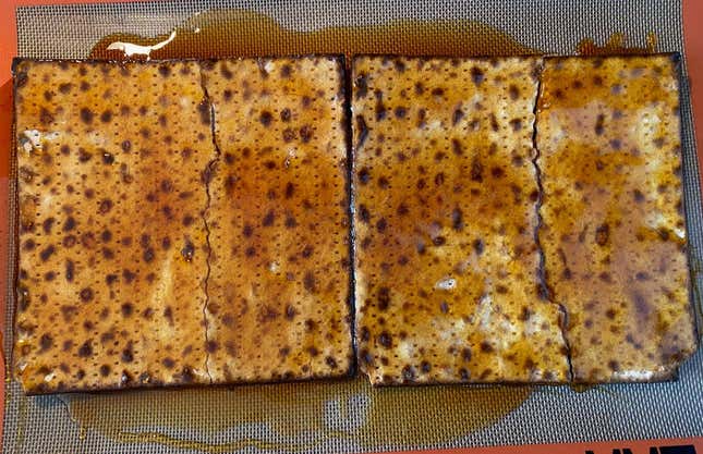 Image for article titled This Three-Ingredient Matzo Confection is Sweet and Salty Perfection