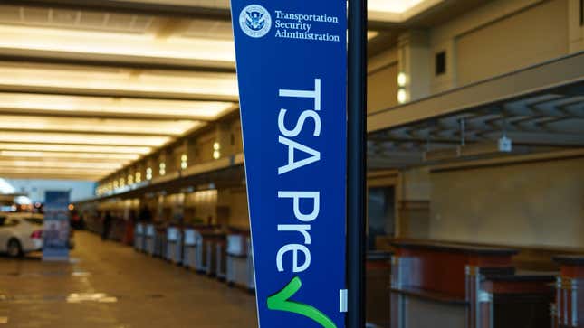 Image for article titled How to Renew Your TSA PreCheck for Free