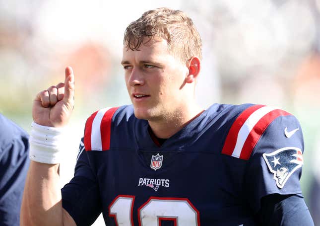 Image for article titled 2021 NFL Rookie QB rankings: Week 2