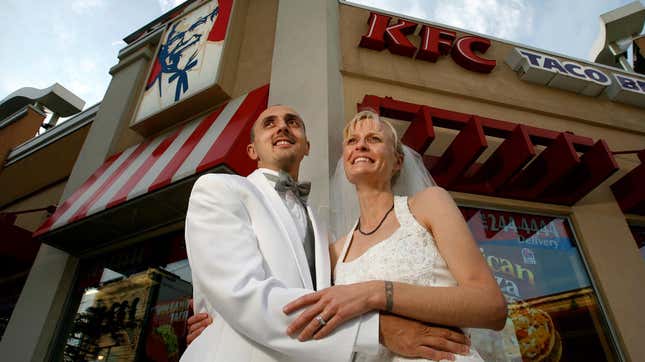 Image for article titled 5 Couples Who Made It Official in the Drive-Thru Lane