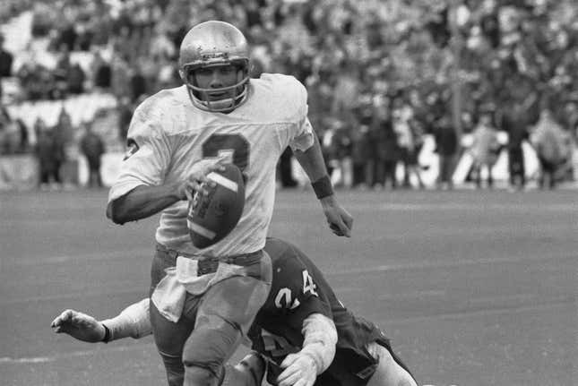Joe Montana starred for Notre Dame in the 1970s before moving on to the San Francisco 49ers.