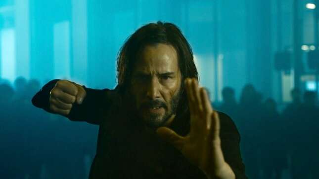 Imagen para el artículo titulado ¿Píldora azul o píldora roja? Aquí está el primer video e imágenes de The Matrix Resurrections