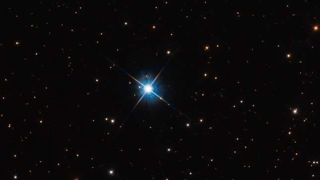 Una imagen de LAWD 37  tomada por el Hubble.